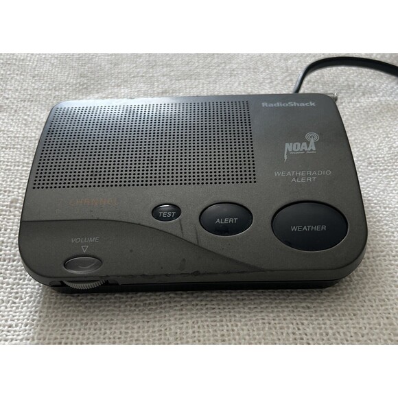 Radio Shack 12-247B Weather Radio Alert 7 Channel NOAA Digital - Tested preowned - Picture 6 of 10